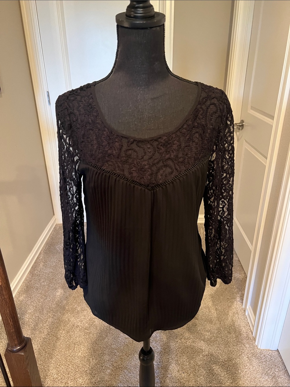 Adiva Black Lace Yoke Pleated Top Size Small